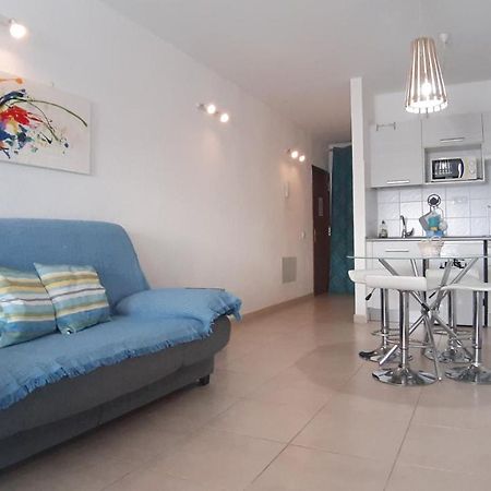 Blue Sky Studio Apartment คอร์ราเลโฮ ภายนอก รูปภาพ